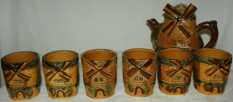 Charming Vintage Windmill Teapot with Six Matching Cups Glasses Made in Japan 1950/'s Collectible Set Gift Ideas
