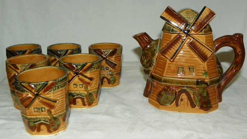 Charming Vintage Windmill Teapot with Six Matching Cups Glasses Made in Japan 1950/'s Collectible Set Gift Ideas