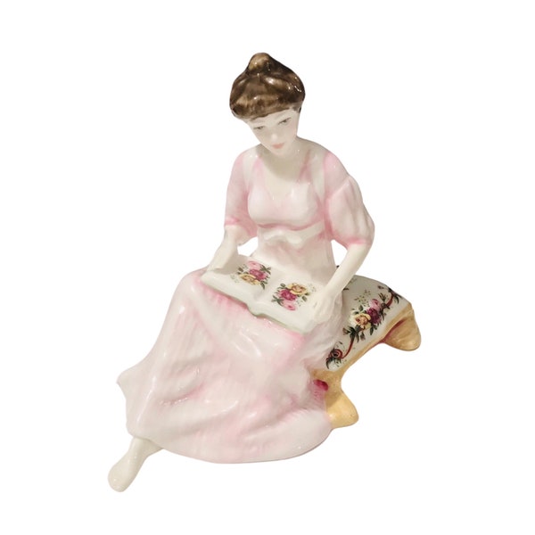 Rare! Royal Doulton 2001 Old Country Roses Thoughts of You Figurine Made in England Collectable Home Decor Cabinet Piece Christmas