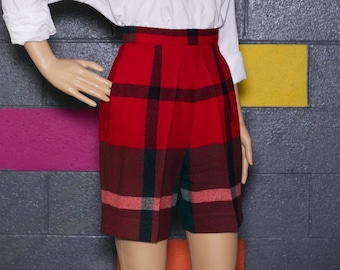 Vintage 1960s Plaid Wool Shorts | Small | 19