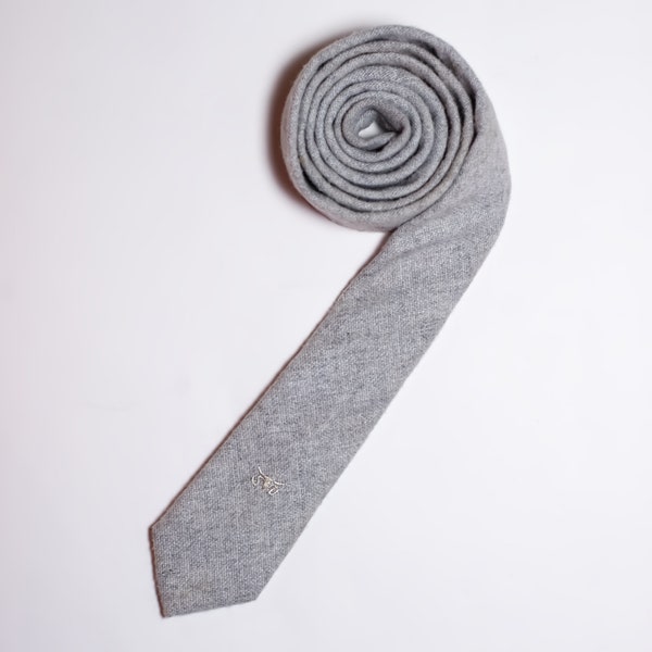 Vintage 1980s Gray Sergio Valente Skinny Necktie