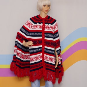 Vintage 1960s Sweater Cape Poncho