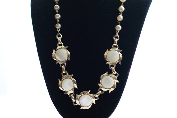 Vintage 1950s Mother of Pearl Choker 