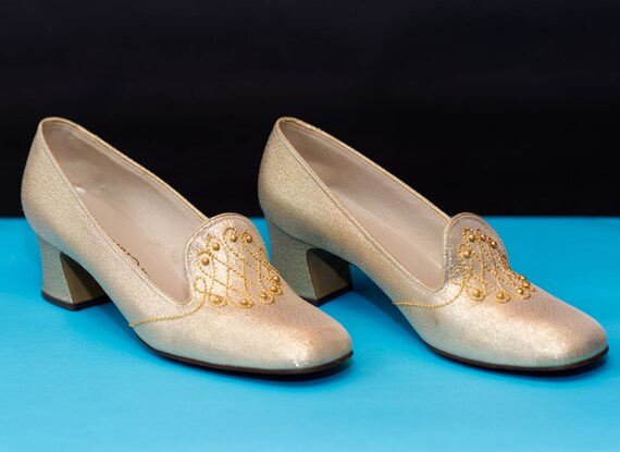 Vintage 1960s Metallic Gold Shoes | Size 7 - image 4