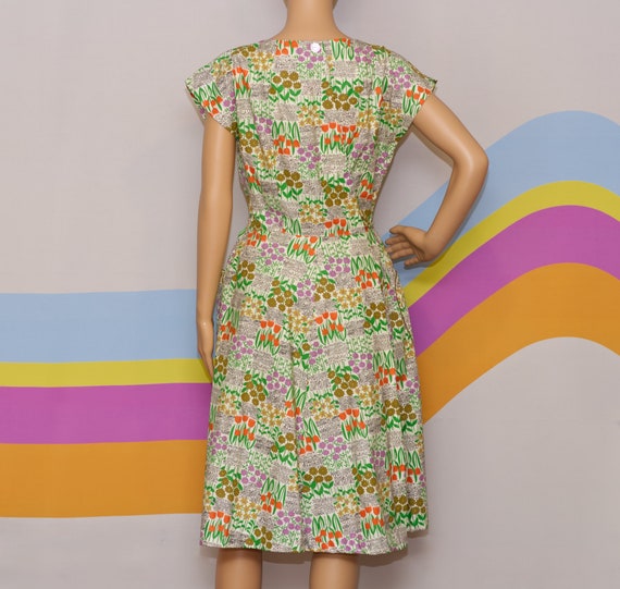 Vintage 1950s Swirl Wrap Dress | Small / Medium - image 5