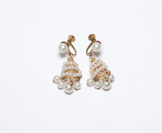 Vintage 50s/60s Pearl Chandelier Earrings - image 1