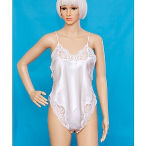Vintage 1980s Victoria&#39;s Secret Ivory Teddy | Medium | 7