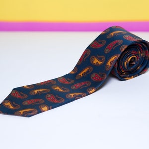 Vintage 1960s Paisley Skinny Necktie