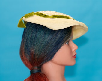 オリーブグリーンのベルベットリボン付きヴィンテージ1940年代帽子