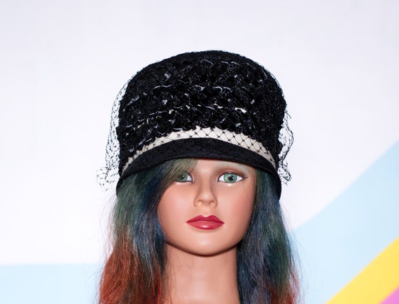 Vintage 1960s Black Woven Bouffant Hat - image 1