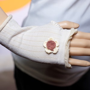 Cream and Brown Ruffled Fingerless Gloves image 1