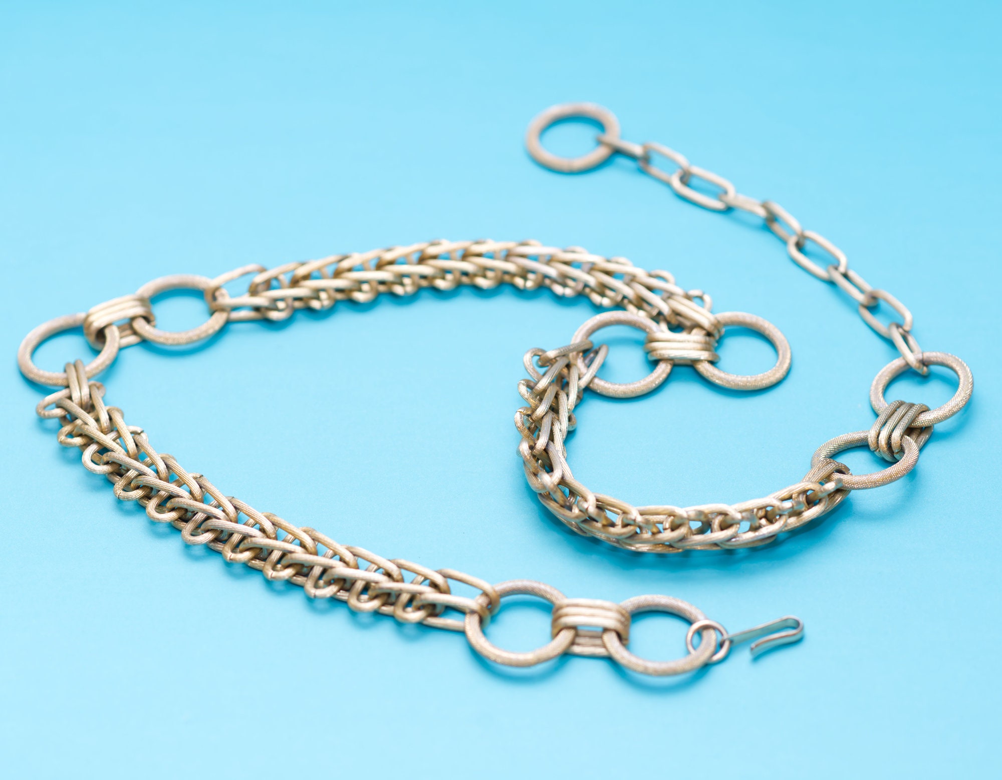 Mod gold hoop medallion chain belt adjustable agrohort.ipb.ac.id