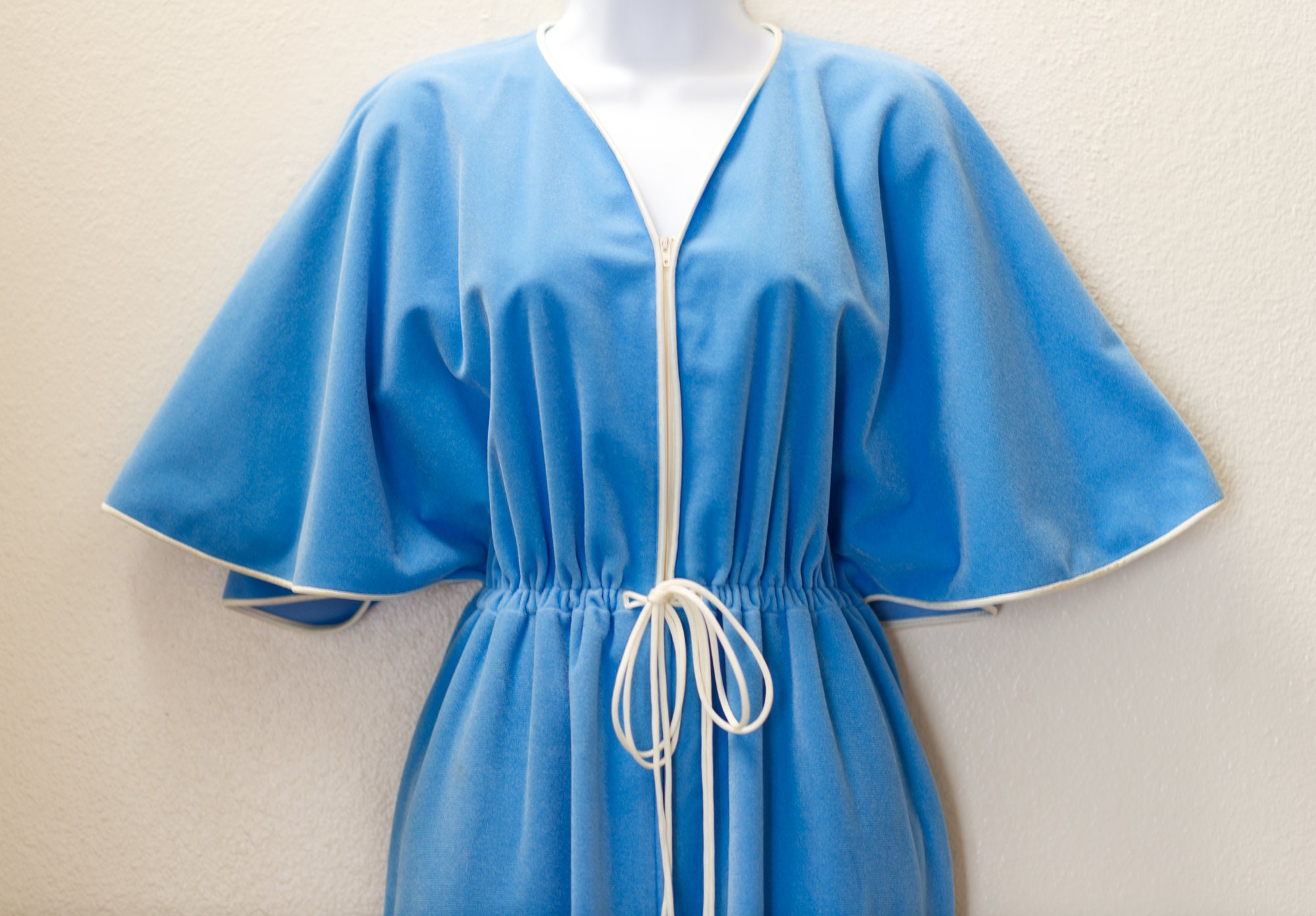 Vintage 1970s Blue Batwing Robe / Housecoat | Medium | 7 - Etsy