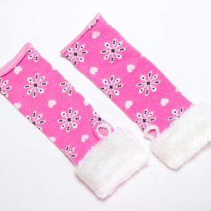 Girl's Pink Snowflake Arm Warmers / Fingerless Gloves image 2