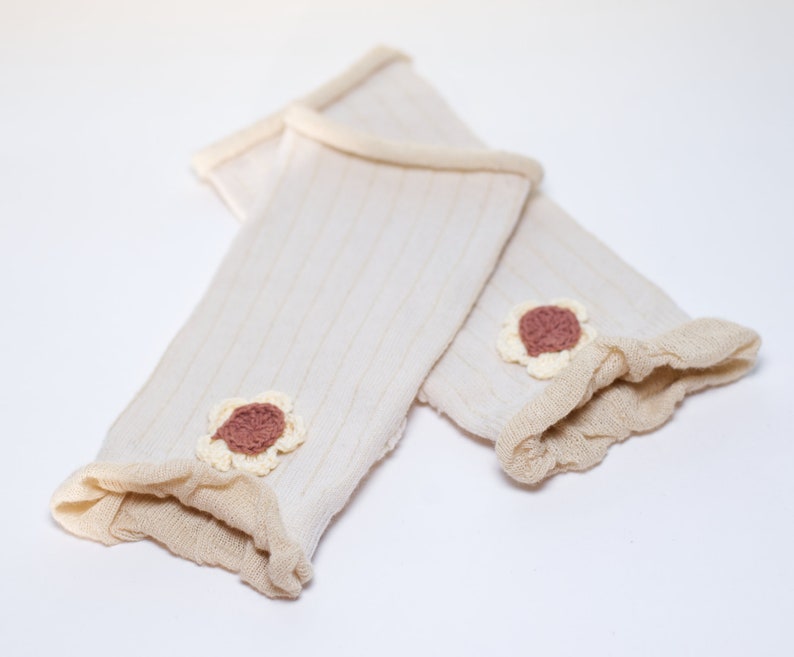 Cream and Brown Ruffled Fingerless Gloves image 3