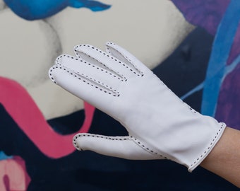 Vintage 1960s White with Black Stitching Gloves