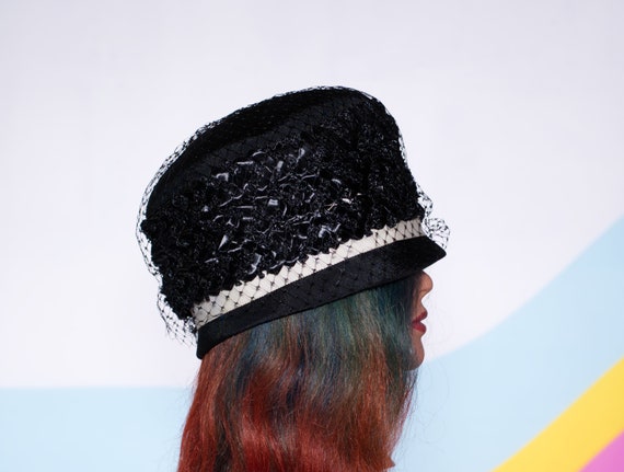 Vintage 1960s Black Woven Bouffant Hat - image 2