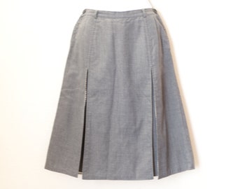 Vintage 1960s Flap Skort | 60s Gray Culotte Long Shorts Skirt | Small | i-5