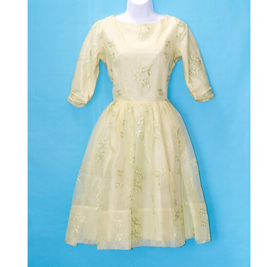 Vintage 50s/60s Pastel Chartreuse Dress | Small