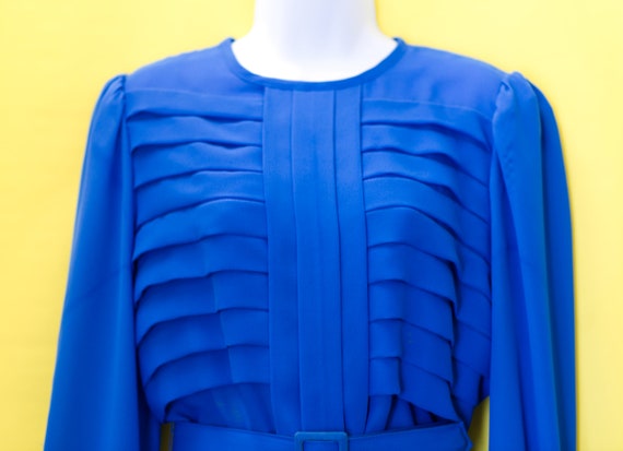 Vintage 1980s Royal Blue Pleated Blouse Dress | L… - image 3