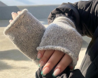 Luxurious Cashmere Fingerless Gloves: Cozy Wrist Warmers for Women, Perfect Fall & Winter Accessory