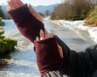 Luxurious Pure Cashmere Fingerless Gloves: Knit Wrist Warmers for Women, Elegant Mittens for Texting & Driving