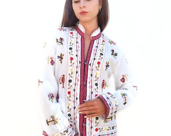 Ukrainische Stickerei Vyshyvanka Leinenjacke Blume Frauen Weiß bestickt Ukrainische Jacke für den Frühling Blume Ethnische Bluse