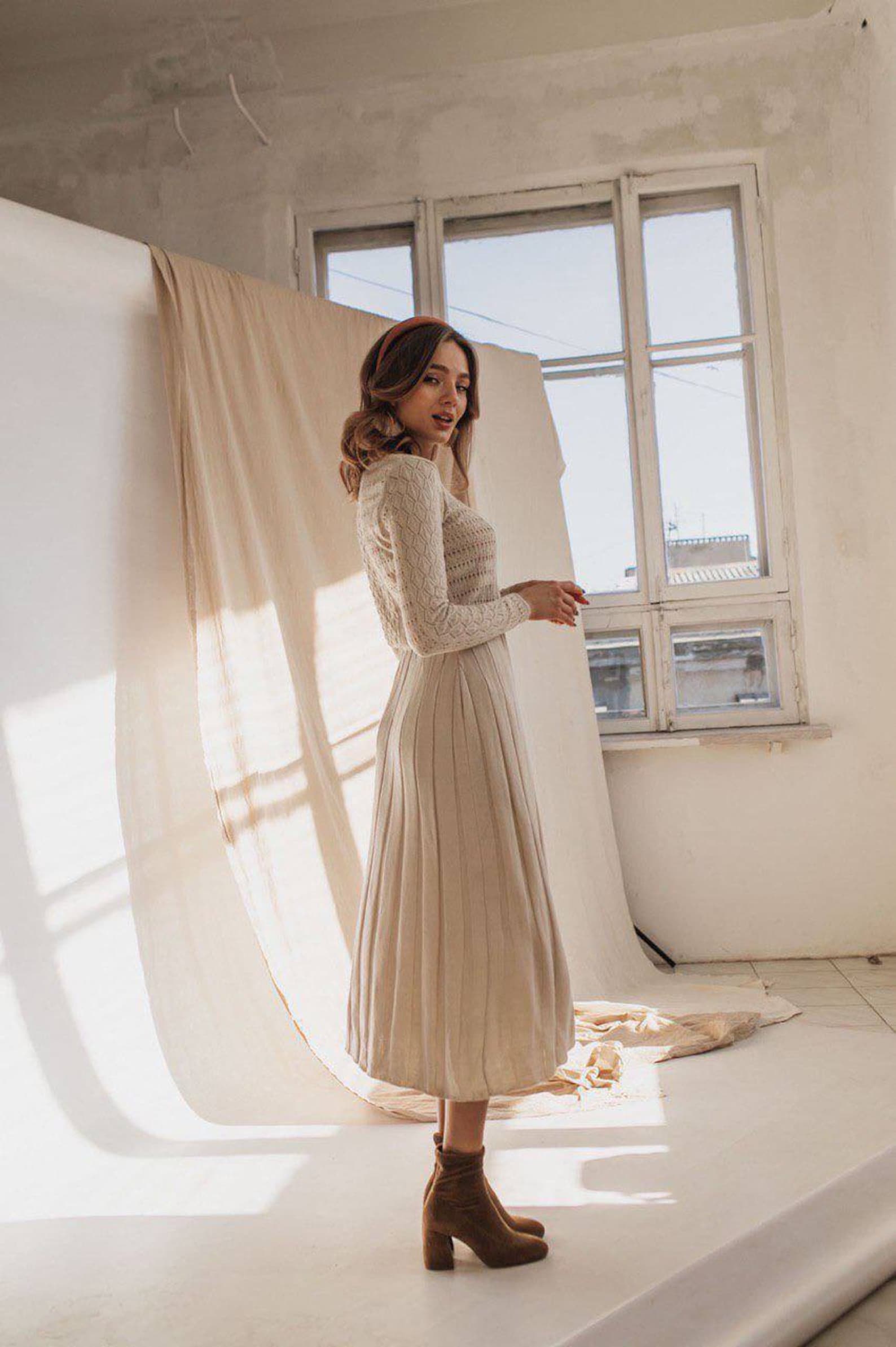 Megan Pleated Set Light Beige