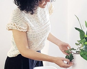 Lola sweater. Crochet pattern.