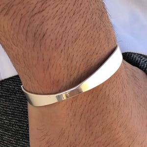 Zilveren manchetarmband, herenarmband, manchetarmband heren, armband heren, cadeau voor hem, gemaakt in Griekenland, door Christina Christi Jewels.