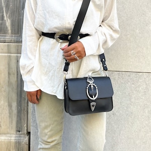 Petit sac en cuir, sac à bandoulière bohème, petit sac à main, sac à main en cuir pour femme, cadeau pour elle, en cuir pleine fleur - petite taille