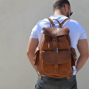Mochila de cuero para hombre, mochila de cuero, mochila marrón, bolso de deporte, regalo para él, fabricada en Grecia con cuero de grano completo, EXTRA GRANDE.