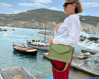Bolso de hombro de piel verde, bolso cruzado de piel para mujer, bolso cruzado para mujer, bolso pequeño, piel de plena flor, regalo para ella.