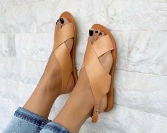 Sandales à bride arrière en cuir marron, sandales croisées, cadeau pour elle, fabriquées en Grèce.