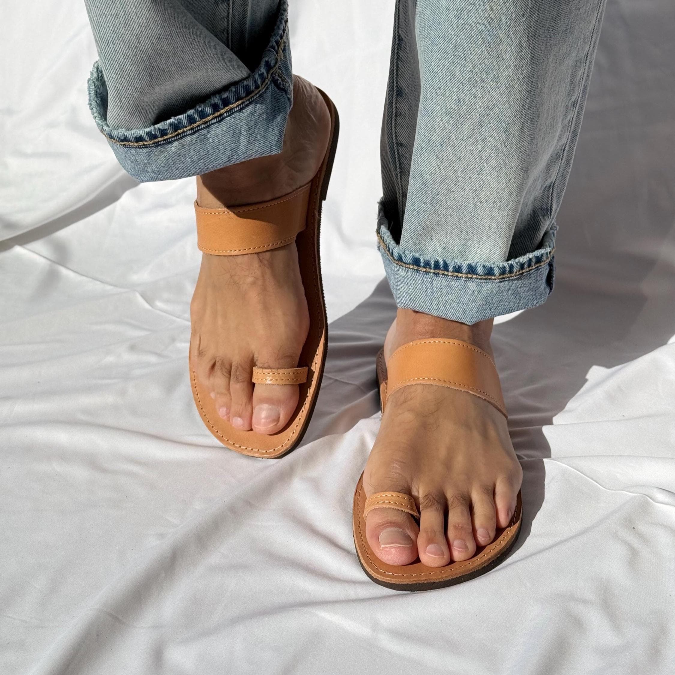 Mens Sandals, Leather Toe Ring Sandals, Summer Sandals  display picture 1