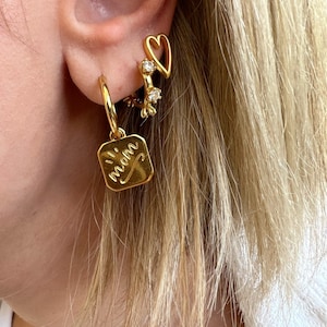 Minimalistische gouden hoepeloorbellen, moederbedeloorbel, zirkoonoorring, Moederdagcadeau, gemaakt in Griekenland.