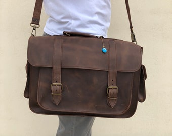 Herren Leder Messenger Bag, Braune Lederne Aktentasche, Leder Laptoptasche, Geschenk für Ihn, Hergestellt aus Vollnarbenleder.