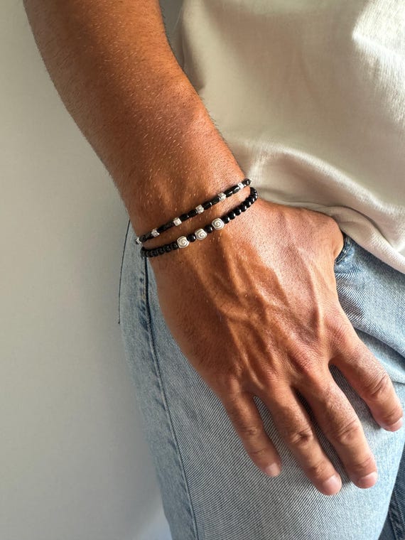 Bracciale boho chic realizzato a mano all'uncinetto, con cristalli ... | su