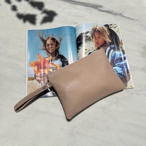 Leather Clutch Bag, Summer Bag, Minimal Purse, Wristlet Purse, Women Clutch, Gift for Her, Made from Full Grain Leather in Dusty Pink Color.