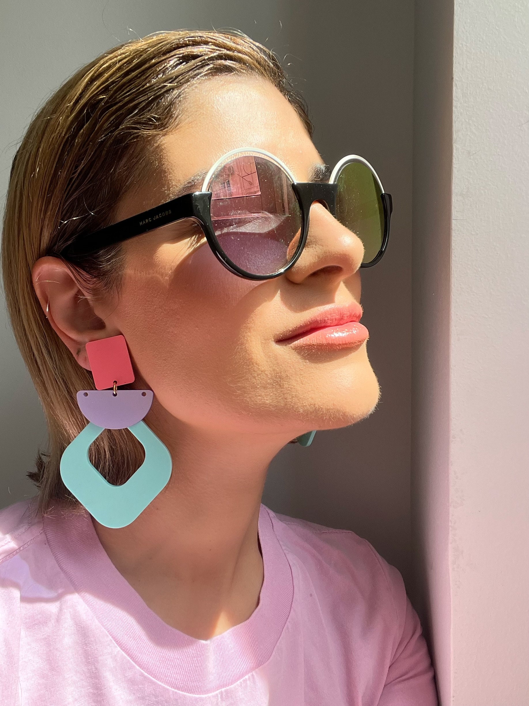 ロング クリップオン イヤリング: カラフルなイヤリング