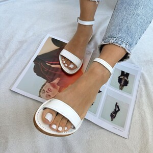 Lädersandaler med slingback, sandaler med öppen tå, grekiska sandaler, sommarskor, tillverkade i Grekland bild 10