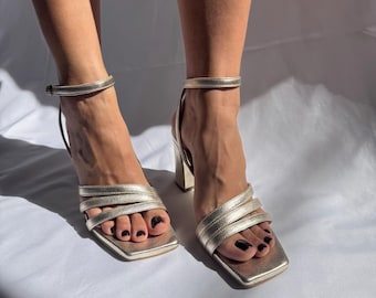 Leder Blockabsatz Sandalen, Gold Heels, Riemchen Sandalen, Schuhe mit Absatz, Made in Griechenland