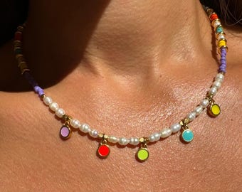 Sötvattenspärlhalsband, Sommarhalsband, Färgglatt Pärlhalsband, Pärlhänge, Sommarsmycken, Tillverkad i Grekland