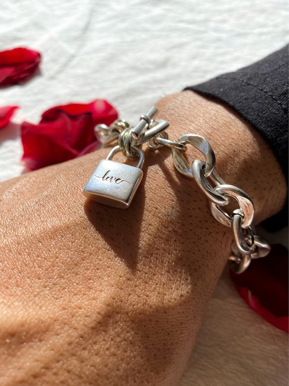 Lock charm bracelet outlet