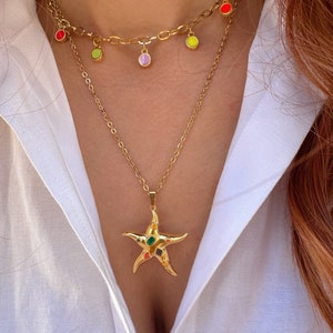 Goldene Seestern-Halskette, Edelstahl-Halskette, Halskette mit Goldsteinen, Layering-Halsketten, Strand-Halskette, Geschenk für Sie, hergestellt in Griechenland. Bild 9