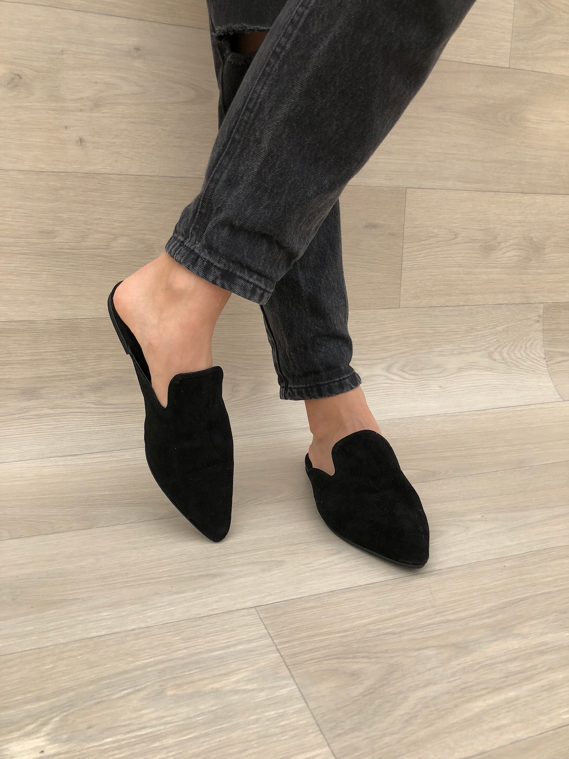 mules black