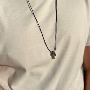 Kreuz Halskette der Männer, handgemachte Anhänger Männer, Silber Kreuz Halskette, Schmuck der Männer, Geschenk für ihn, hergestellt aus Sterlingsilber 925.