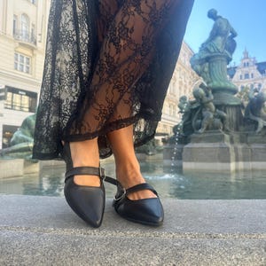 Black Leather Slingback Mules – Handmade Women’s Mules – Closed Toe Summer Shoes – Minimalist Slip-On Sandals – Christina Christi