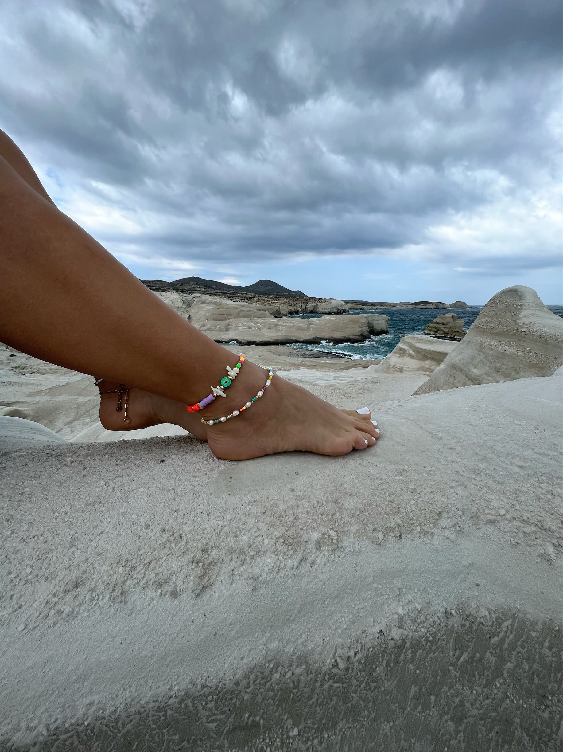 アンクレット COURREGES Coral Ankle Bracelet Handmade Colorful Beaded Ankle Bracelet With White Corals