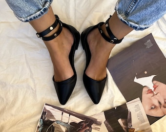 Mules hechas a mano, mules de cuero negro, zapatos de mujer, sandalias con tira al tobillo y tachuelas, zapatos de verano.